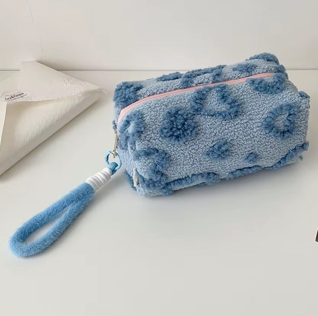 Heart beauty pouch