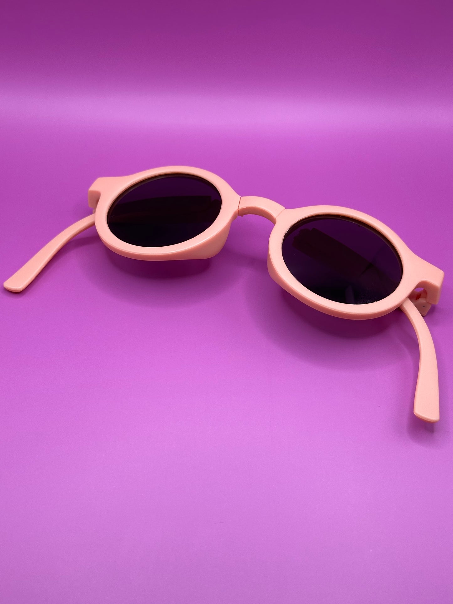 Flexible kids sunglasses