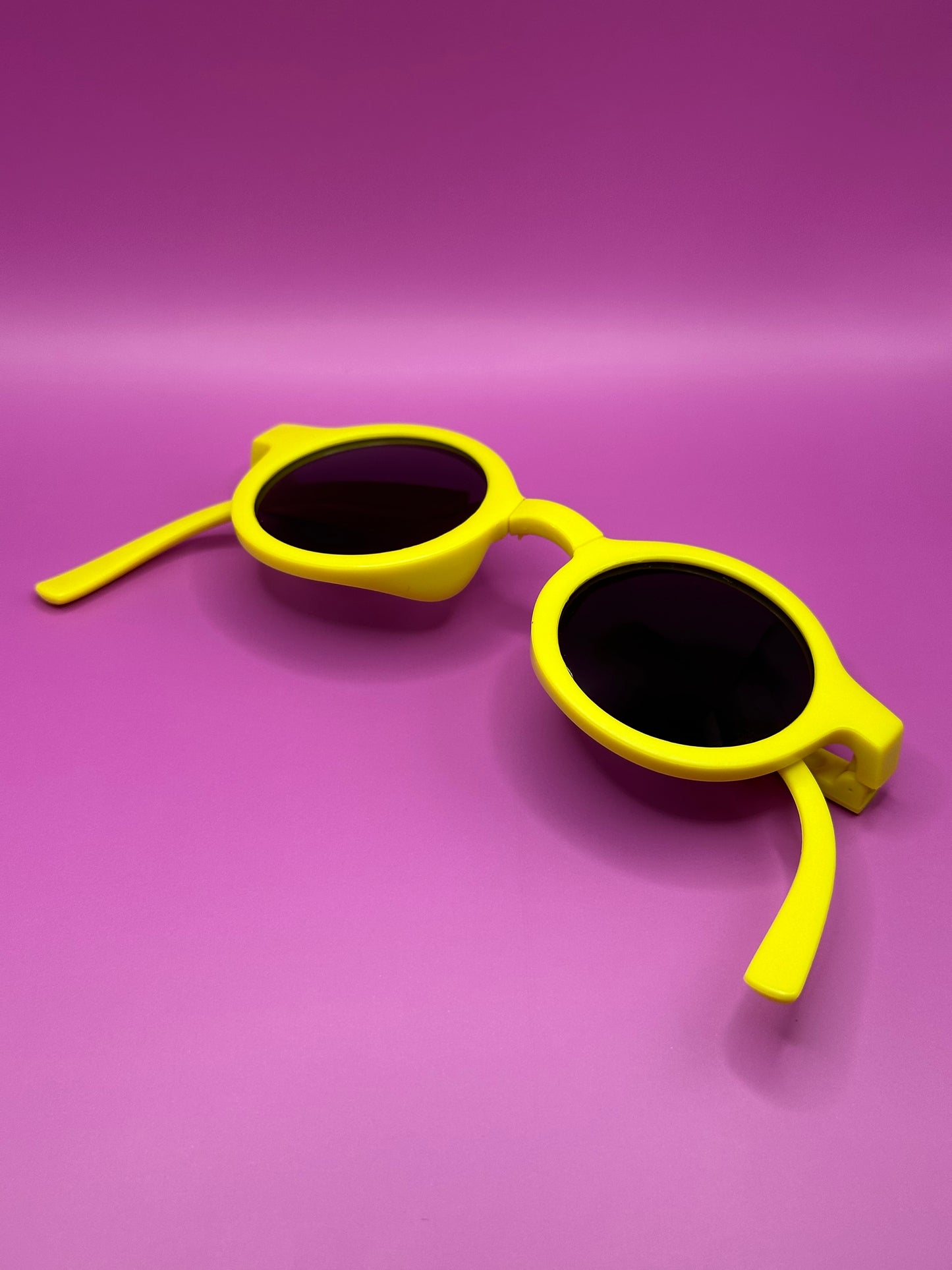 Flexible kids sunglasses