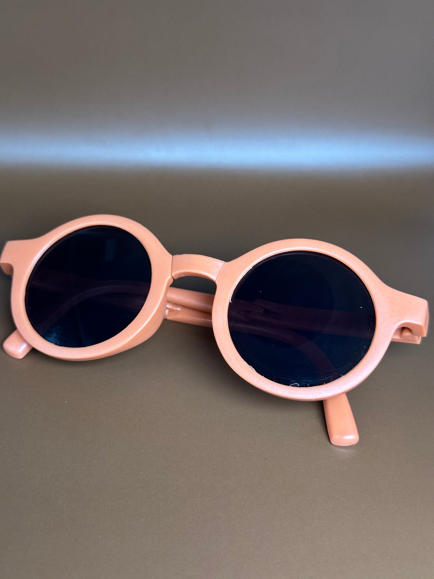 Flexible kids sunglasses