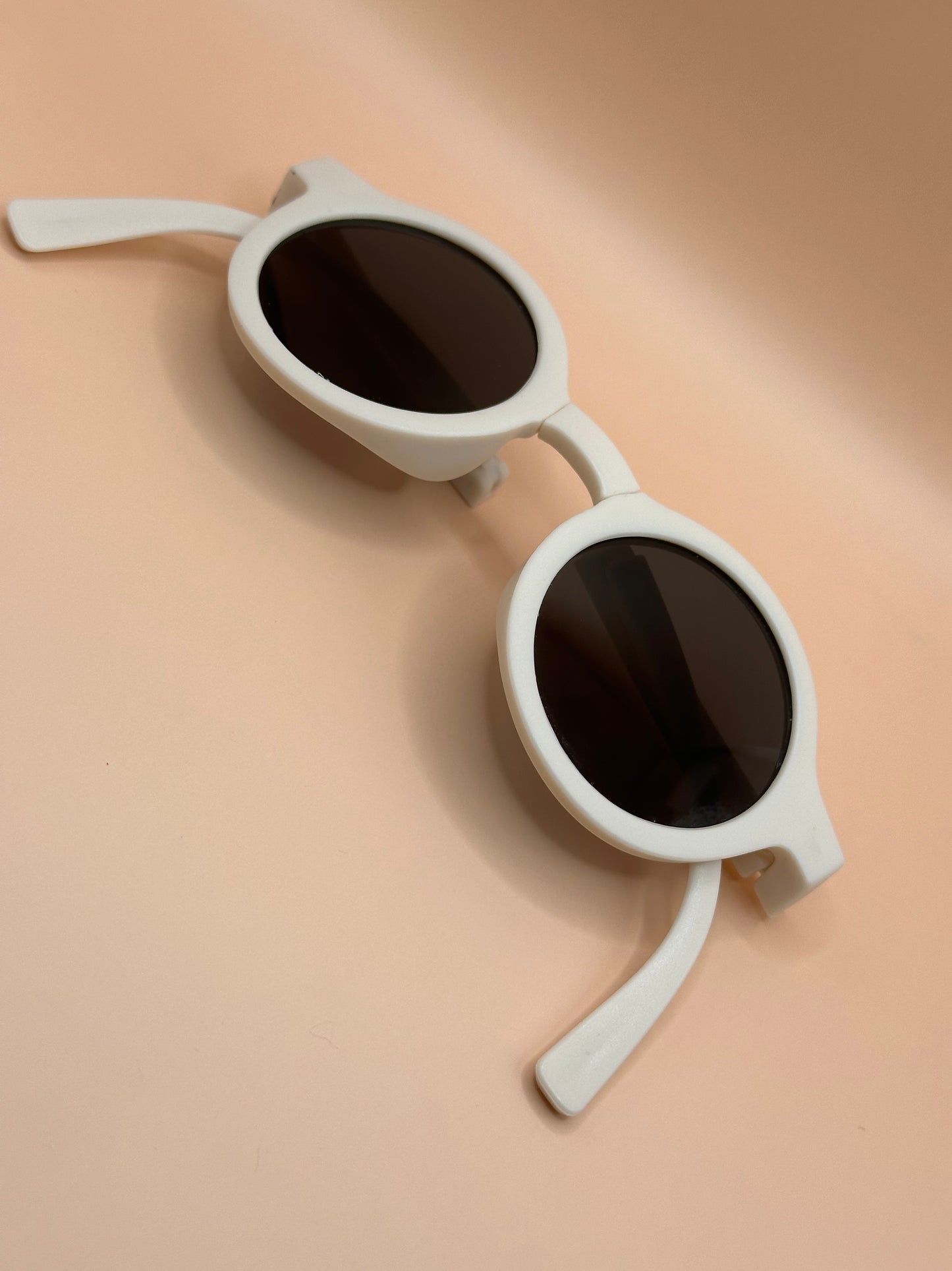 Flexible kids sunglasses